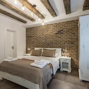 Apartment Insula, Split